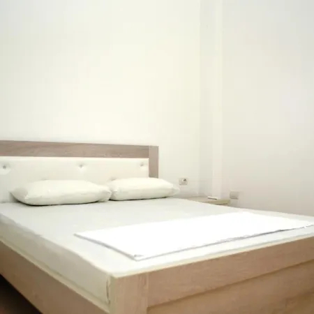 Apartment Happy Eri Sarandë