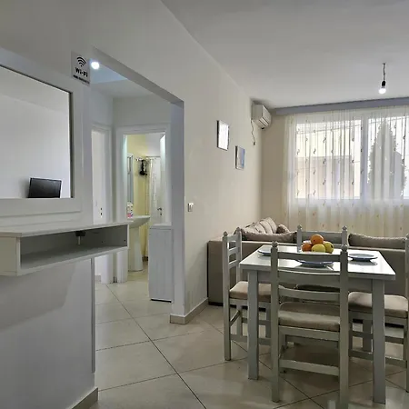 Happy Eri Apartment *