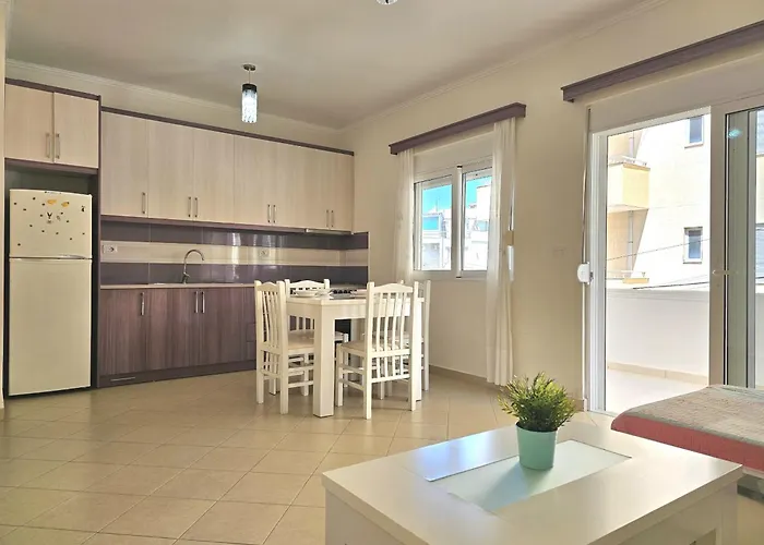 Apartment Happy Eri *